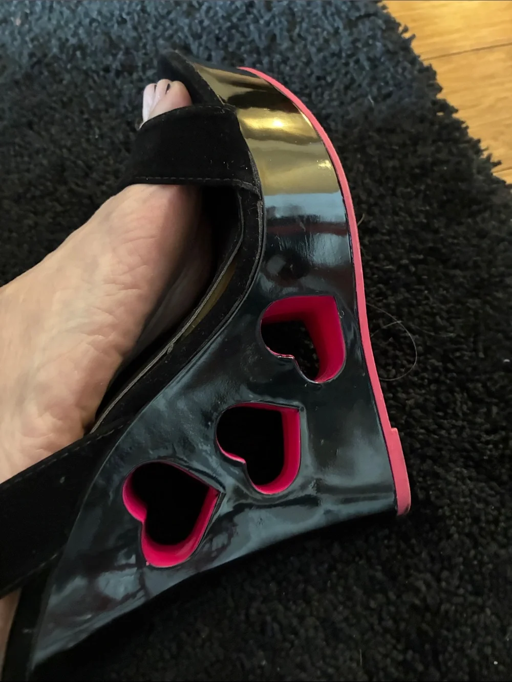Shiekh Black & Hot Pink Cutout Heart Patent Wedge Sandals Wrap Strap - Womens 10